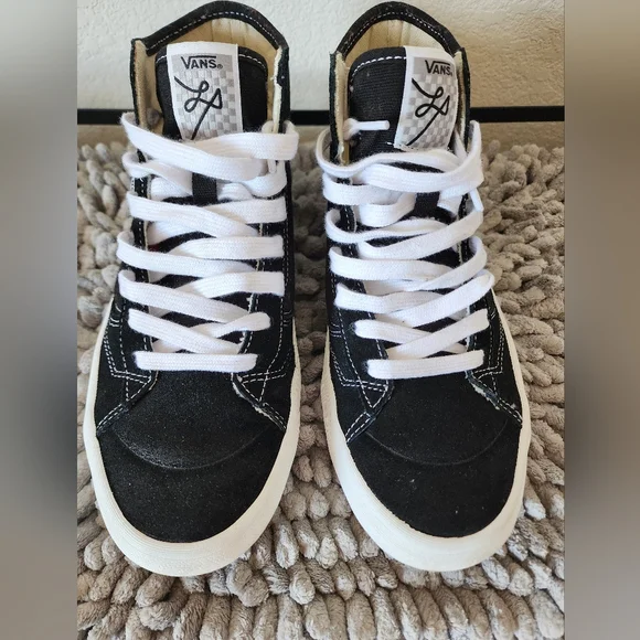 Vans Black and White Women's Sneakers - Picture 4 of 12